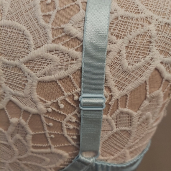 NEW PLUSFORM Instant Shaping Light Blue Lace Keyhole Unpadded Bra - Picture 6 of 12